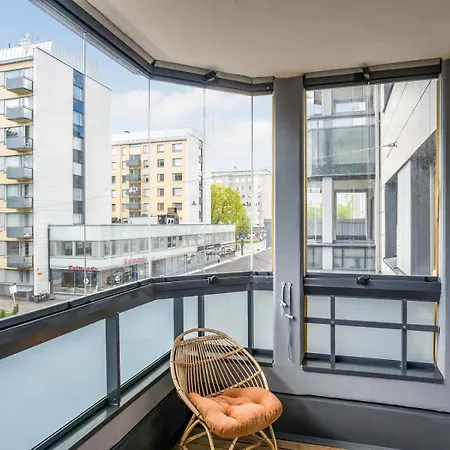 Kotimaailma - Saunallinen & Parvekkeellinen Keskustakolmio- Satakunnankatu * Tampere